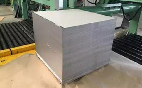 無錫海新新增不銹鋼開平生產(chǎn)線調試良好